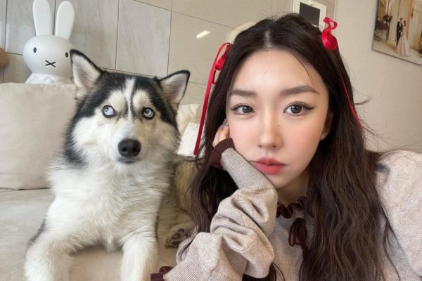 Influencer Sunny Dahye Antar Anjingnya Sekolah Hari Pertama