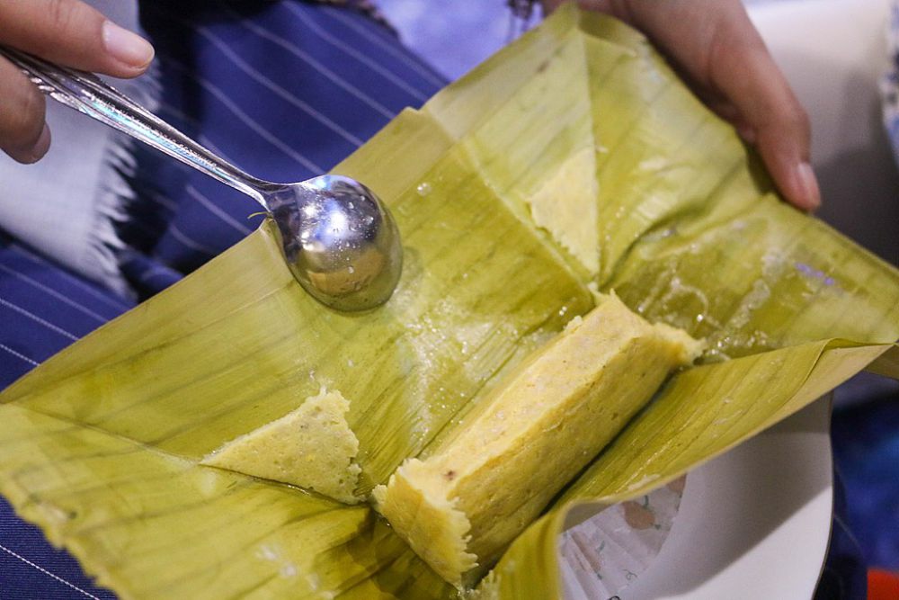 Jajanan Tradisional Indonesia Yang Dibungkus Daun Pisang