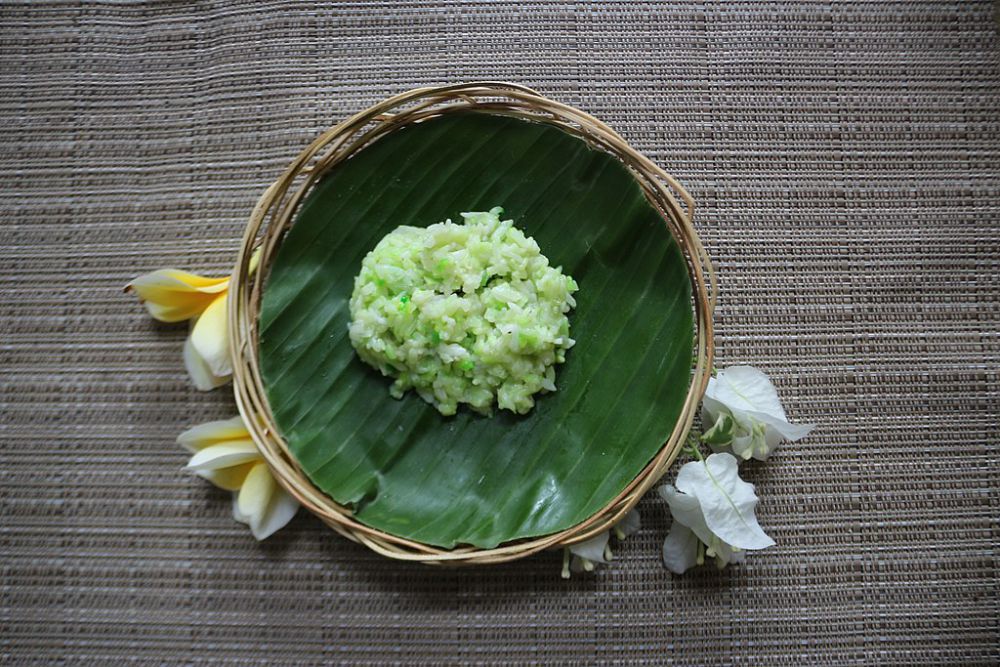 Jajanan Tradisional Indonesia Yang Dibungkus Daun Pisang