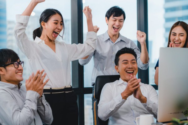 5 Tanda Lingkungan Kerja Kamu Terinfeksi Toxic Positivity, Waspada!