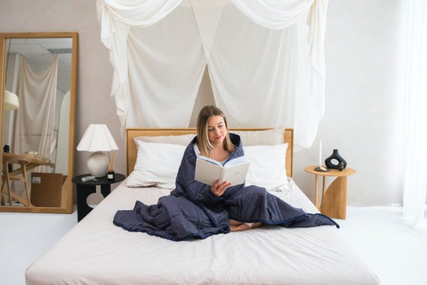 6 Tips Ubah Kamar Tidur Jadi Lebih Nyaman, Gak Cuma Dibersihkan
