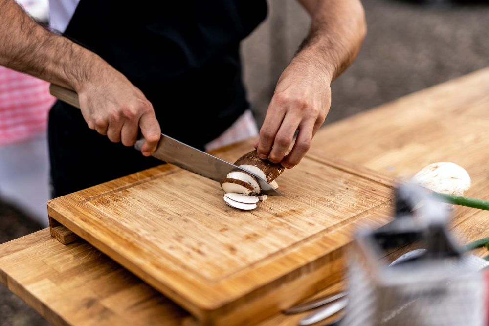 6 Teknik Memasak Ala Chef Profesional Yang Mudah Diikuti