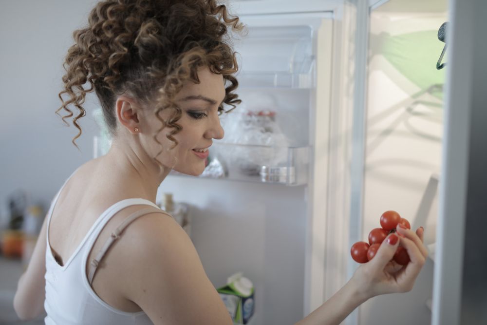 6 Hal yang Harus Diperhatikan saat Menyimpan Makanan di Kulkas