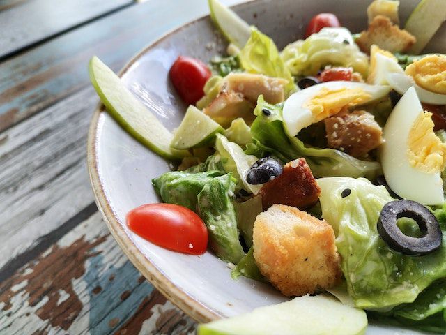 7 Ide Menu Salad selama Seminggu, Sehat dan Nikmat