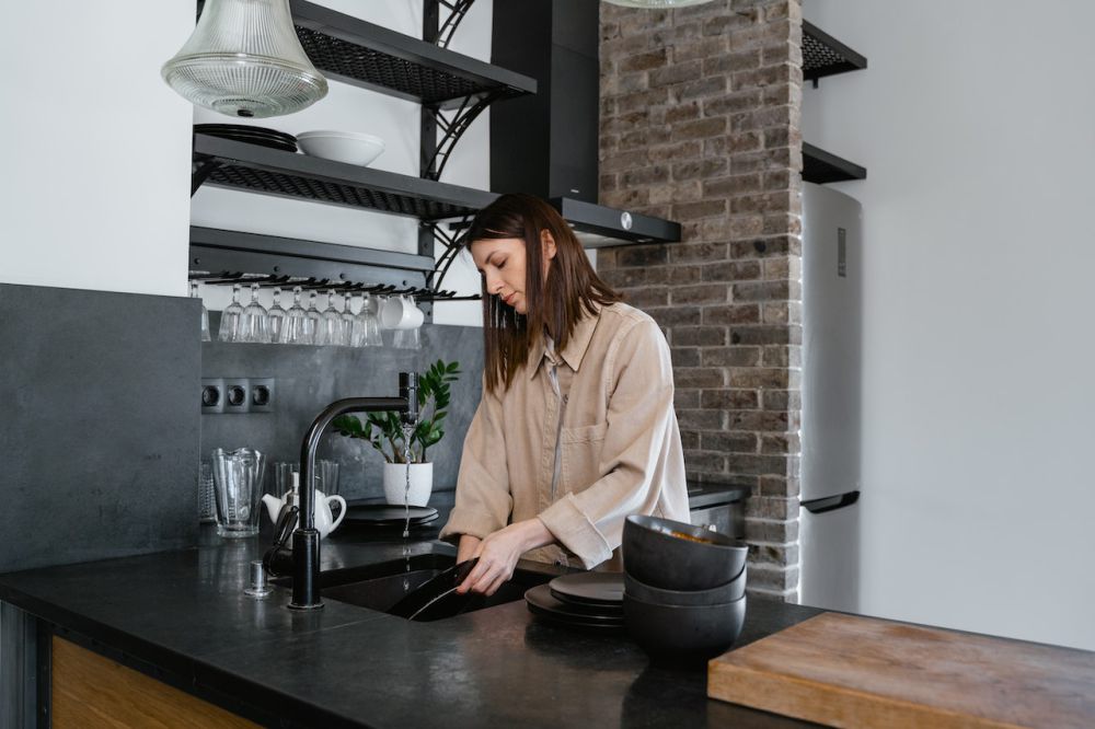 5 Benda di Dapur yang Bisa Dibersihkan dengan Cuka dan Baking Soda