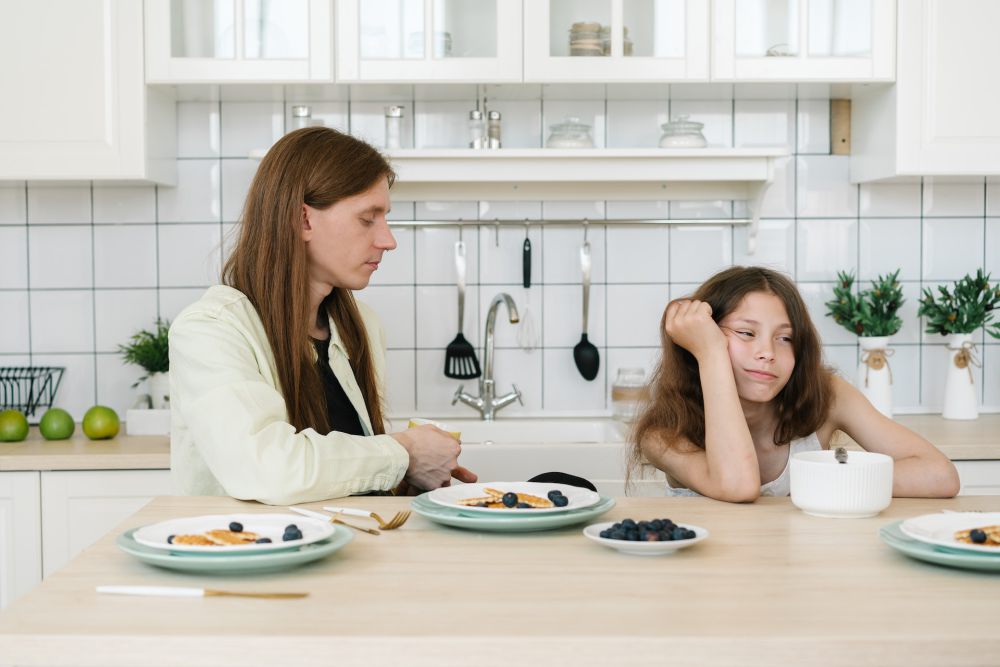 5 Kesalahan Orangtua saat Menegur Anak, Jangan Mempermalukan
