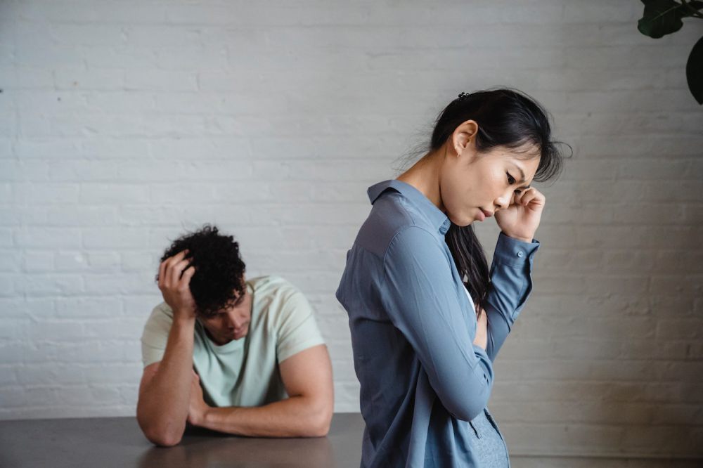 5 Alasan yang Bikin Kamu Malas Berdebat dengan Pasangan, Selalu Salah?