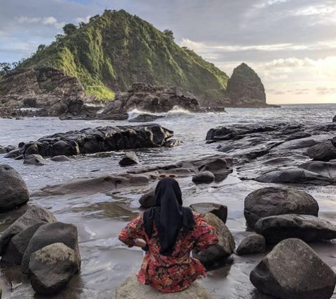 5 Wisata Pantai di Jember dengan Spot Foto Paling Populer