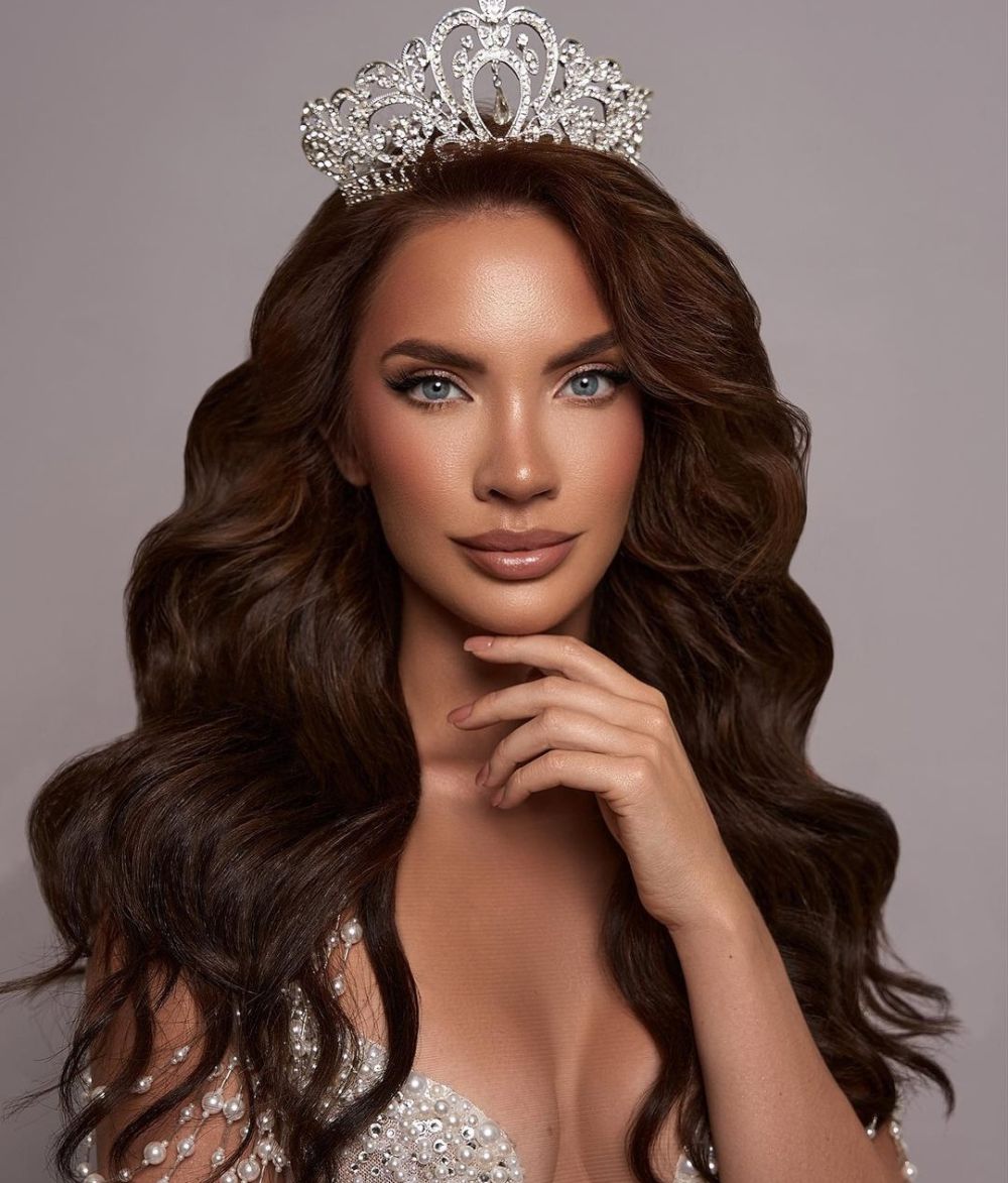 7 Potret Kate Alexeeva Wakil Latvia di Miss Universe 2023