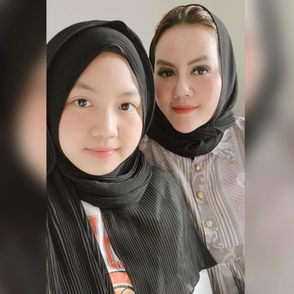 11 Potret Artis Kelahiran 80an dan Anak Perempuan Pertama, Adu Cantik