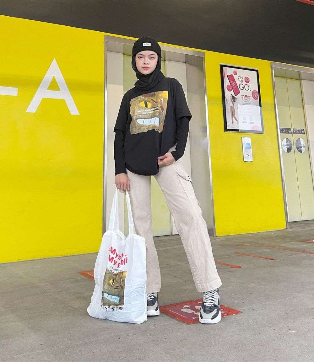 9 Padu Padan OOTD Hijab Boyish, Tampil Super Modis Dan Trend