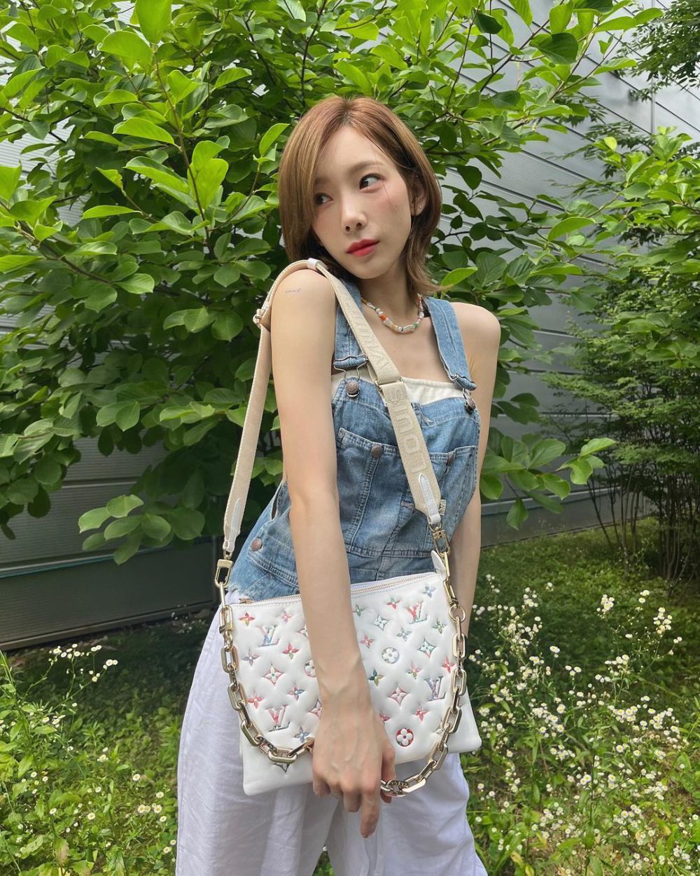 8 Gaya Summer Outfit ala Taeyeon, Tampil Cheerful!