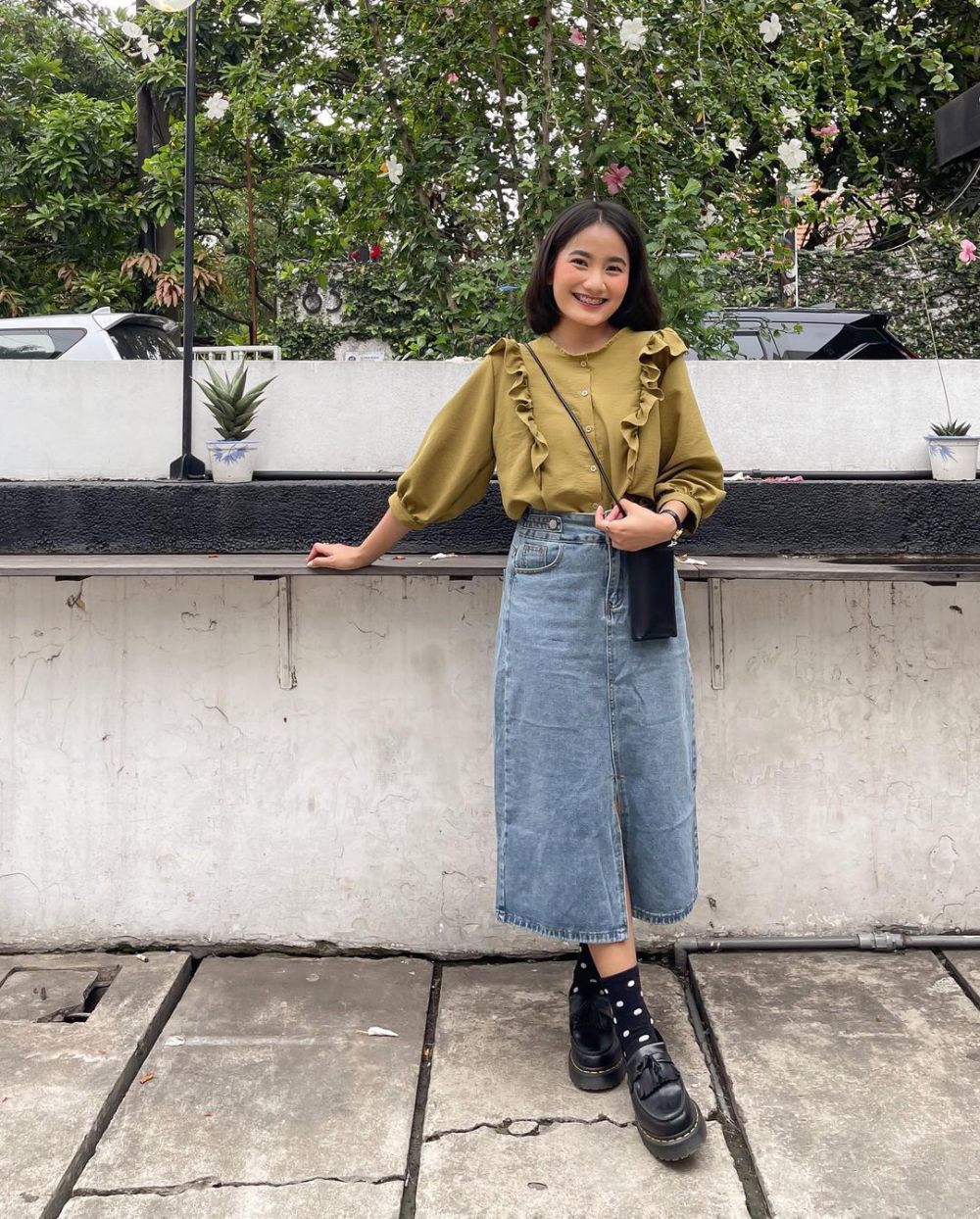 10 Ide Mix and Match Atasan Blouse ala Jesica Ceren, Catchy!