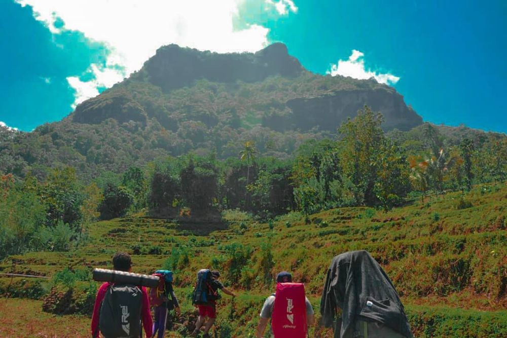 10 Potret Bulu Sorongan, Spot Hiking Estetik di Pangkep Sulsel