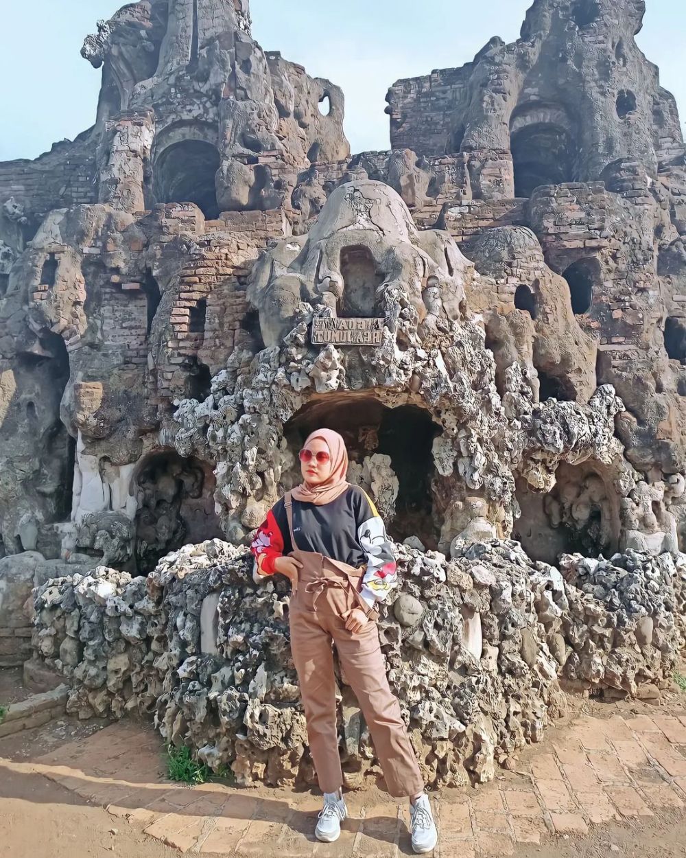 10 Gua di Indonesia yang Kental dengan Mitos, Tertarik ke Sini?