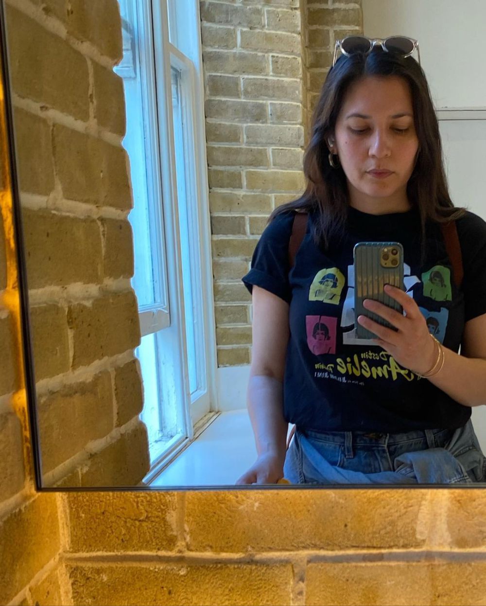 10 Potret Mirror Selfie Hannah Al Rasyid di Berbagai Tempat, Keren!