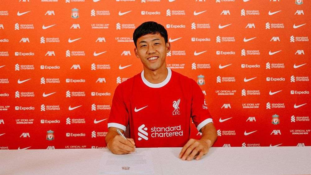 Menilik Kiprah Wataru Endo, Gelandang Liverpool Asal Jepang