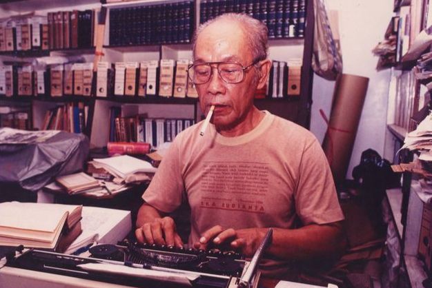 10 Kutipan Pramoedya Ananta Toer yang Melegenda