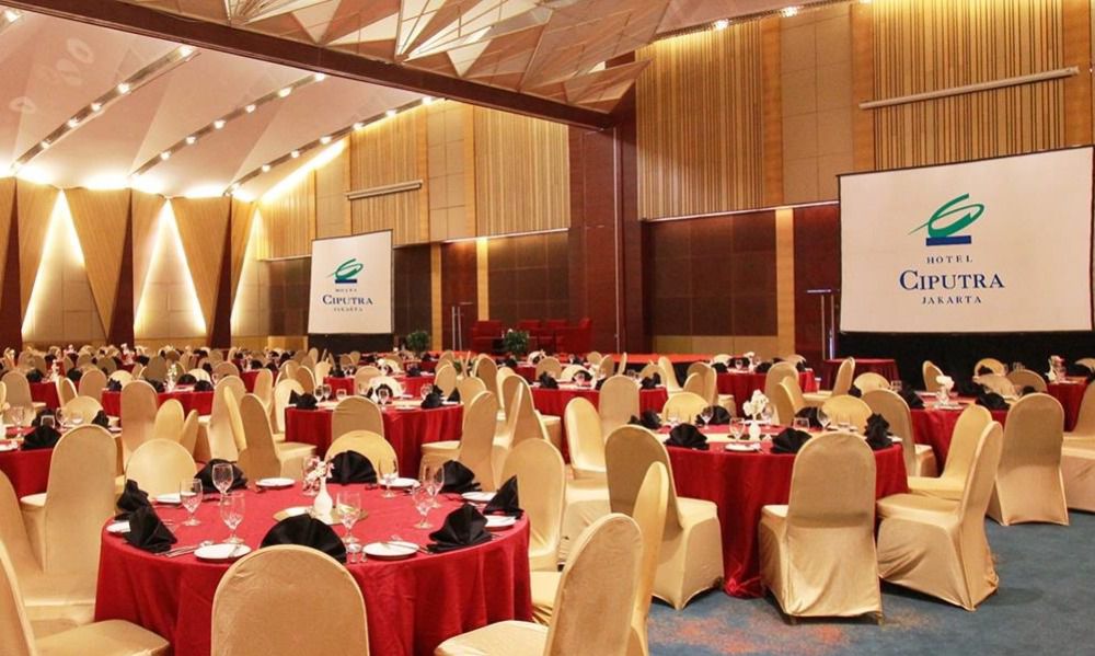 5 Hotel di Surabaya dengan Meeting Room Berkapasitas Ratusan Orang