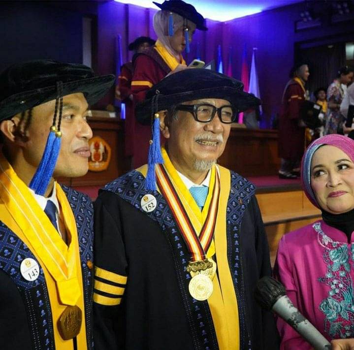 Deddy Mizwar Wisuda S3 Diusia 68 Tahun, Raih IPK Sempurna