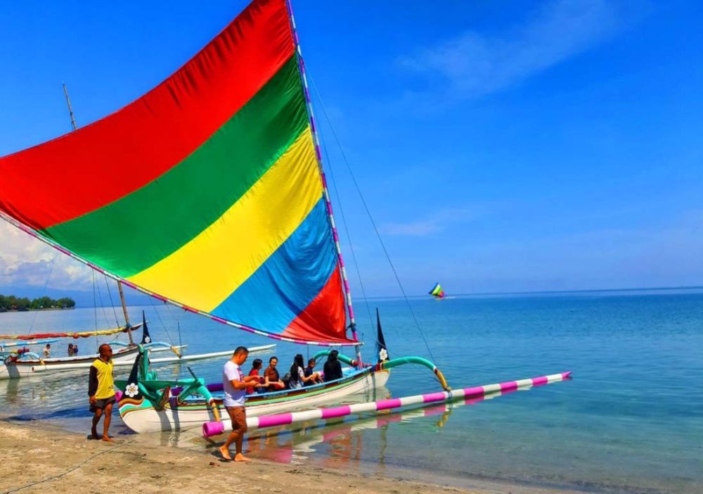 5 Wisata Pantai di Situbondo dengan Spot Foto Terbaik 