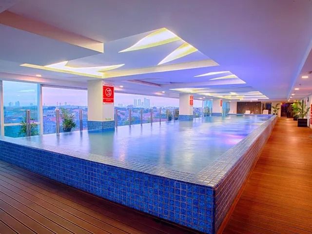 5 Hotel Mewah di Surabaya dengan Fasilitas Kolam Renang Indoor 