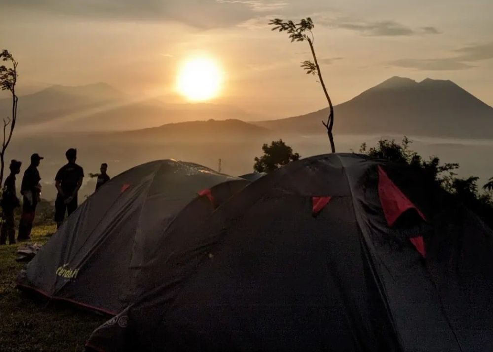 5 Tempat Camping Terbaik di Probolinggo, dari Pantai hingga Bukit