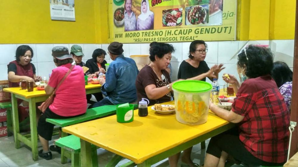 Warung Soto Tauco yang Legendaris di Tegal