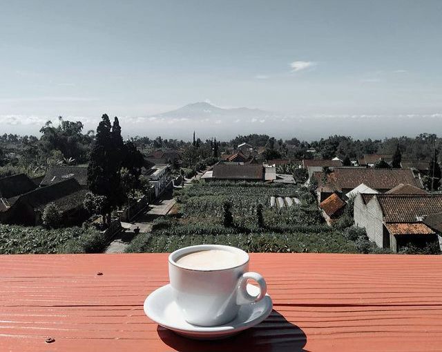 8 Cafe di Boyolali dengan Konsep Makan With A View Merapi dan Merbabu