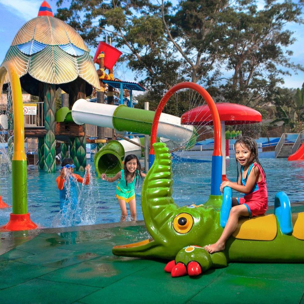 7 Waterpark di Kota Wisata Batu, Yuk Ngadem Sambil Main Air!