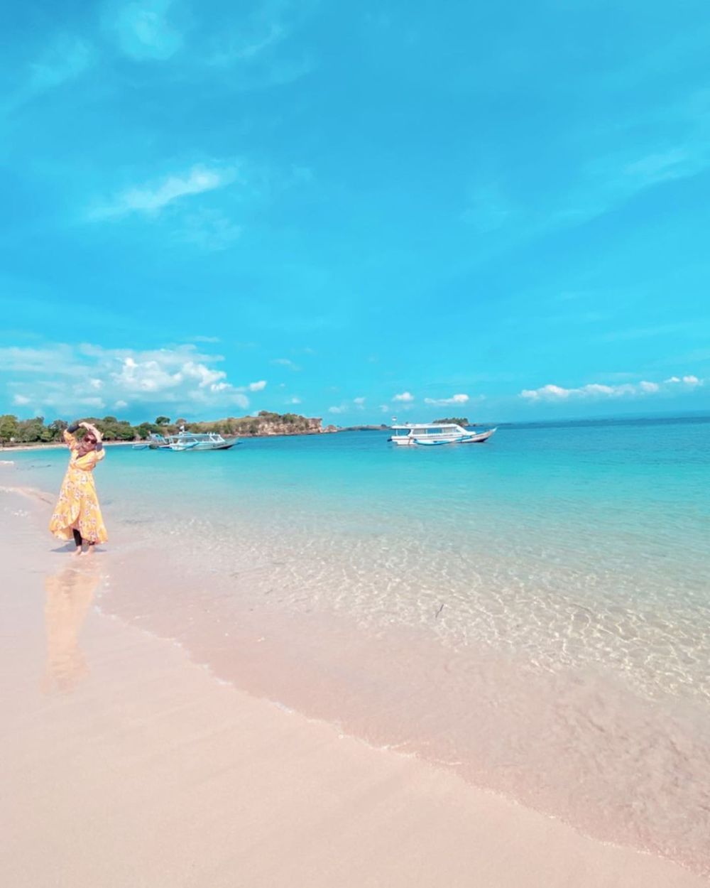 Pesona Pantai Pink di Lombok yang Memukau, Wajib Dikunjungi!