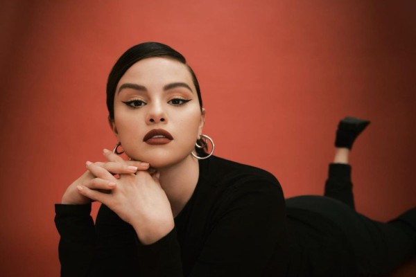 9 Lagu Kolaborasi Selena Gomez yang Raih Awards, Terbaru ‘Calm Down’