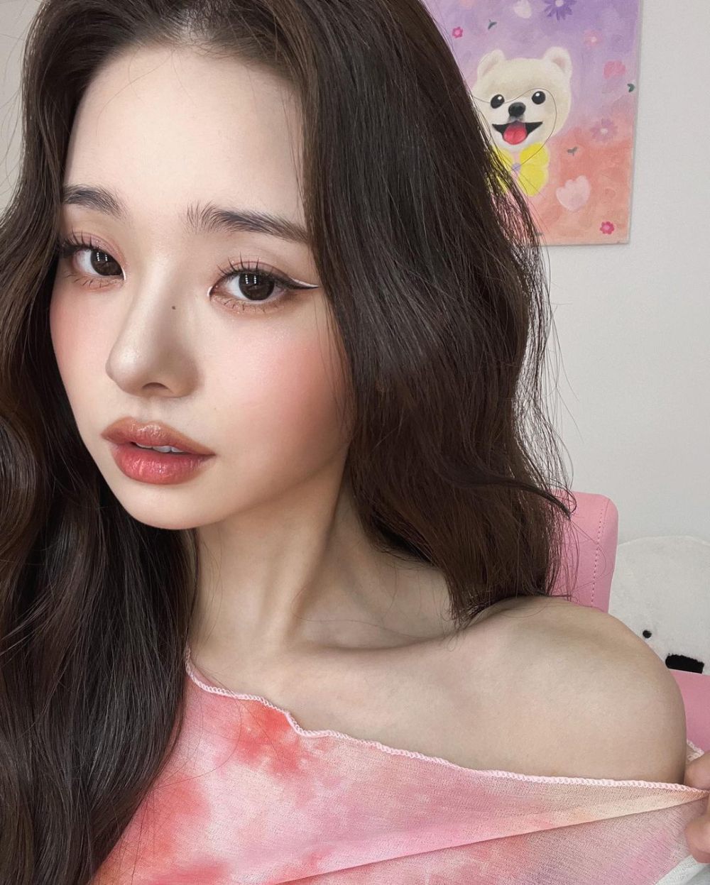 15 Inspirasi Makeup ala Freezia Single Inferno, Stunning Abis!