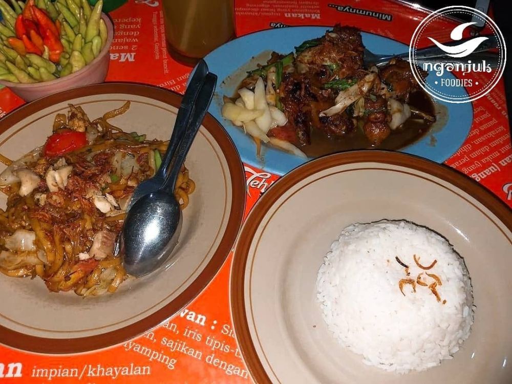 6 Kuliner Malam di Nganjuk, Nasi Becek hingga Pecel Bledek!