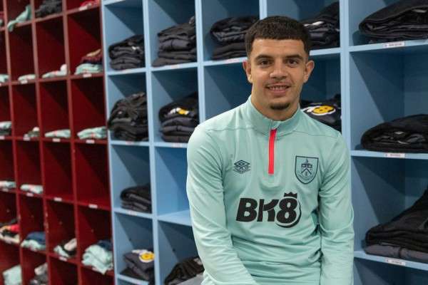 13 Potret Zeki Amdouni, Striker Anyar Burnley Asal Swiss