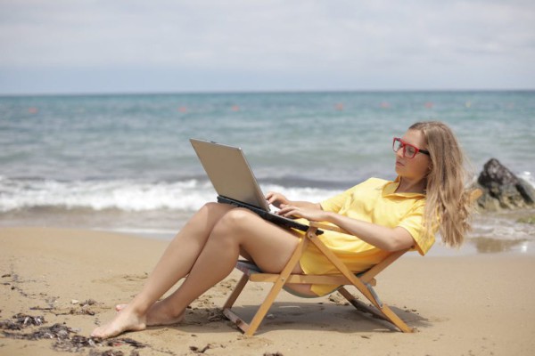 5 Ciri Kamu Semakin Jauh dari Work-Life Balance 