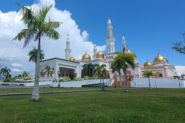 5 Masjid Paling Terkenal di Filipina, Ada yang Berwarna Pink!