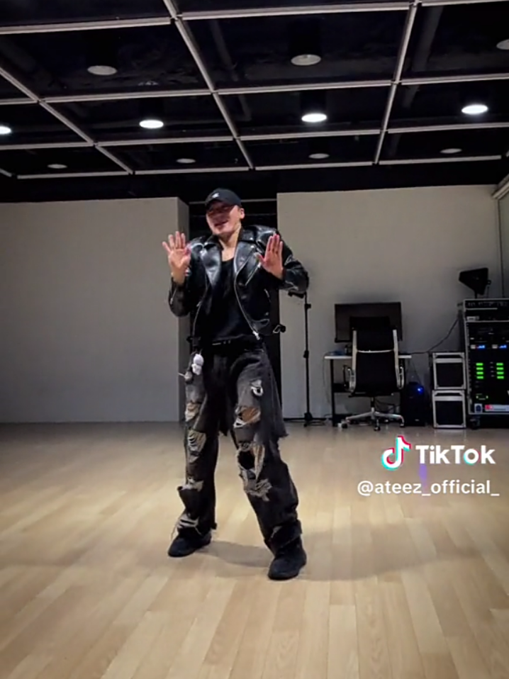 10 Idol KPop Ikut Smoke Dance Challenge, Ada Taeyong NCT dan V BTS