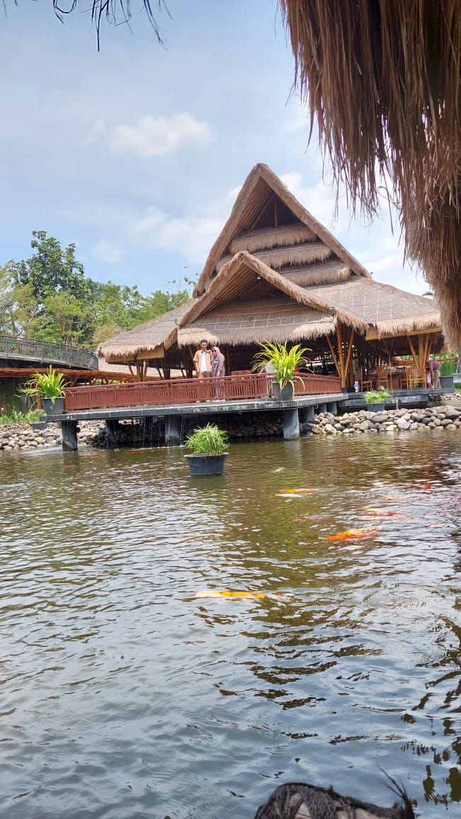 5 Tempat Makan di Semarang Dengan View Air yang Menyejukkan