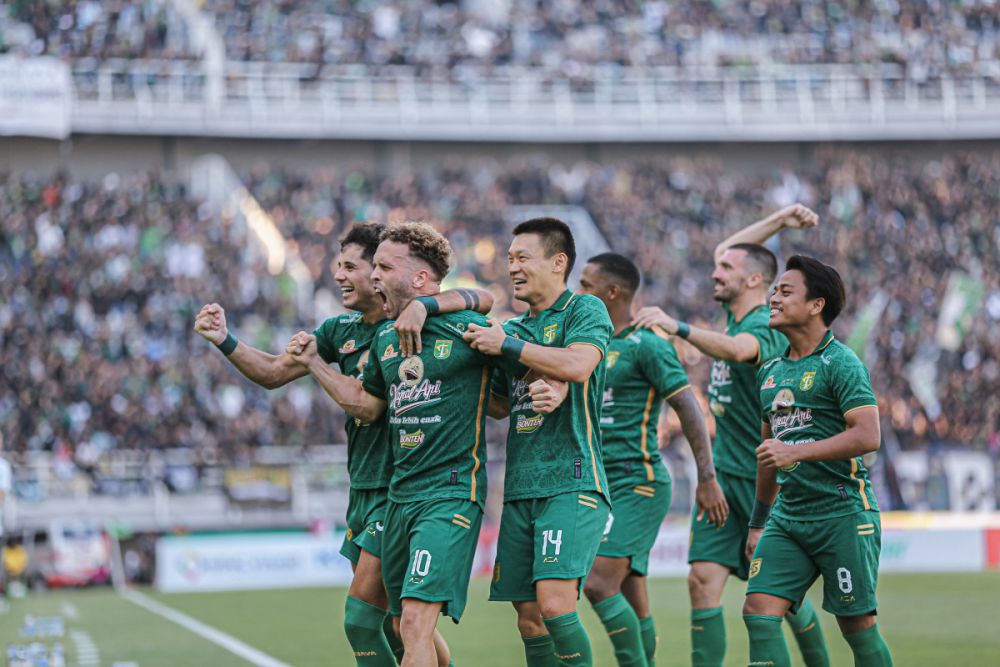 Preview Duel Perdana Persebaya vs PSS di Liga 1 2024/2025