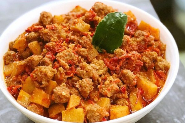 Resep Sambal Goreng Ayam, Rekomendasi Lauk Makan Siang