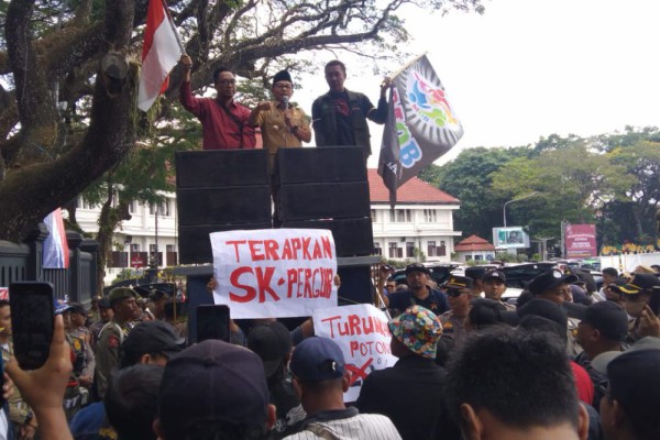Sutiaji Akui Sulit Sanksi Aplikator, Ancam Bikin Aplikasi Sendiri