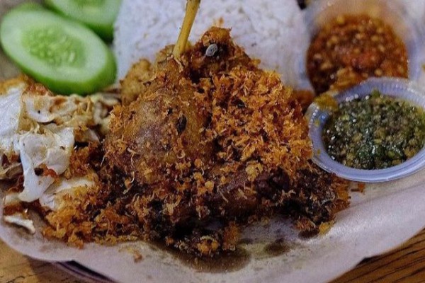 Resep Bebek Goreng Serundeng Khas Madura, Gurih!