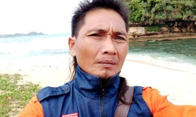 Melihat Konservasi Penyu di Pantai Bajulmati Malang