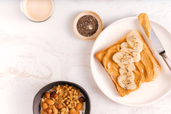 10 Ide Sarapan Manis Pakai Selai Kacang, Semua Bikin Kenyang!