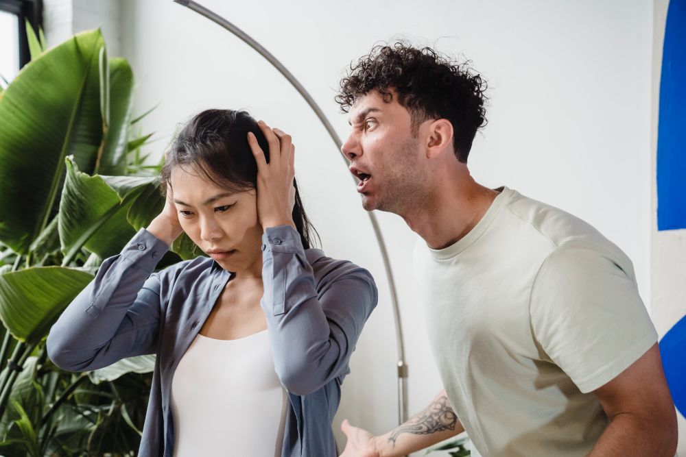 5 Tanda Kamu Harus Move On, Jangan Pertahankan Hubungan yang Toxic!