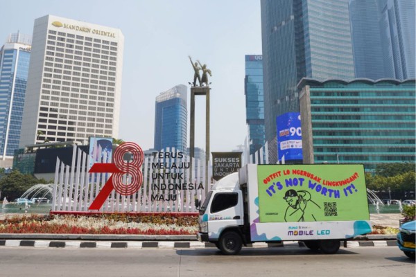 Fans Kpop di Enam Negara Serukan Aksi Greenwashing, Fashion Waste!