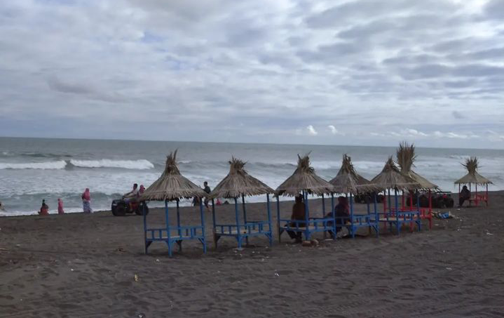 Wisata Pantai Jatimalang Purworejo, Tempat Liburan Seru untuk Keluarga