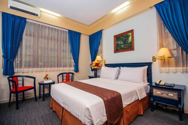 5 Hotel di Sekitaran Alun-alun Gresik
