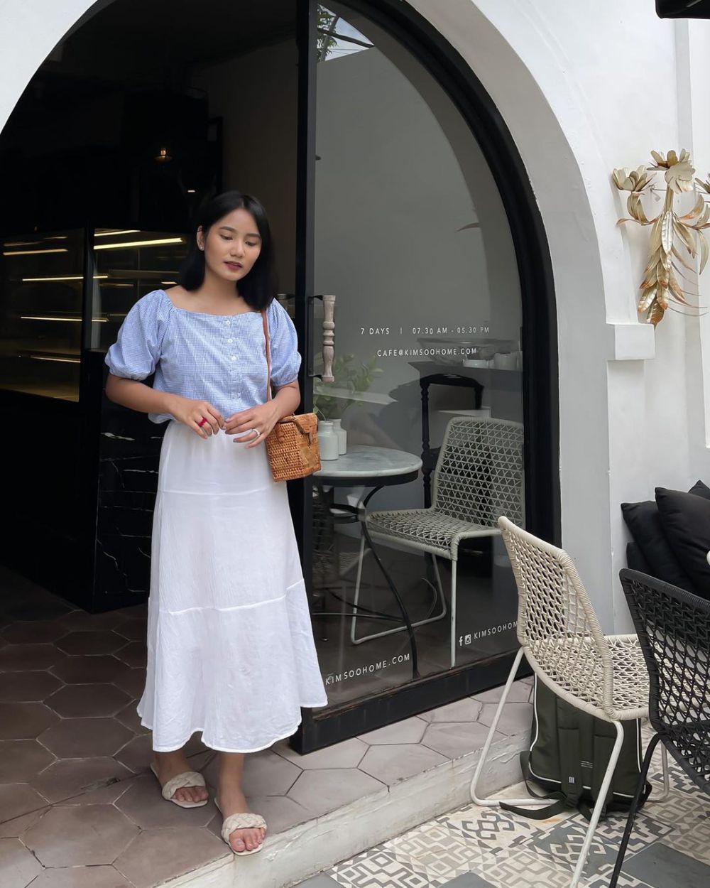 10 OOTD Nuansa Biru ala Selebgram Jesica Ceren, Chic dan Stylish!